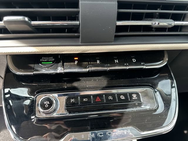 Used 2025 Lincoln Corsair AWD w/ Equipment Group 101A image 24