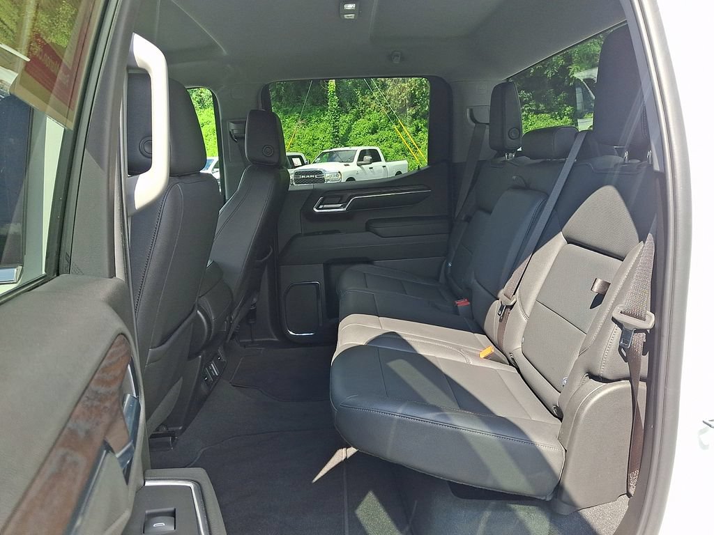 Used 2024 GMC Sierra 1500 SLT AWD/4WD image 10