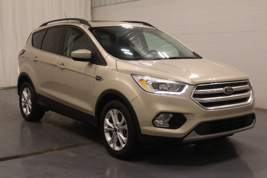Used 2018 Ford Escape SEL image 2