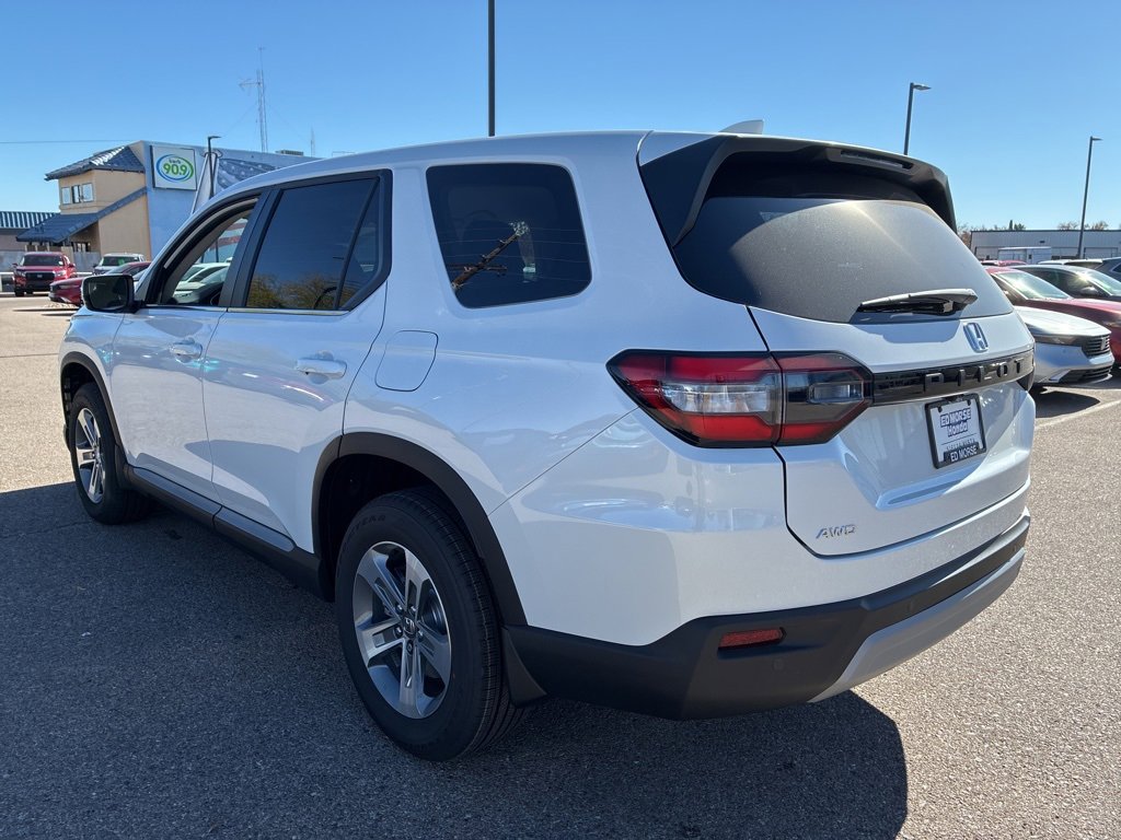 New 2025 Honda Pilot EX-L image 3