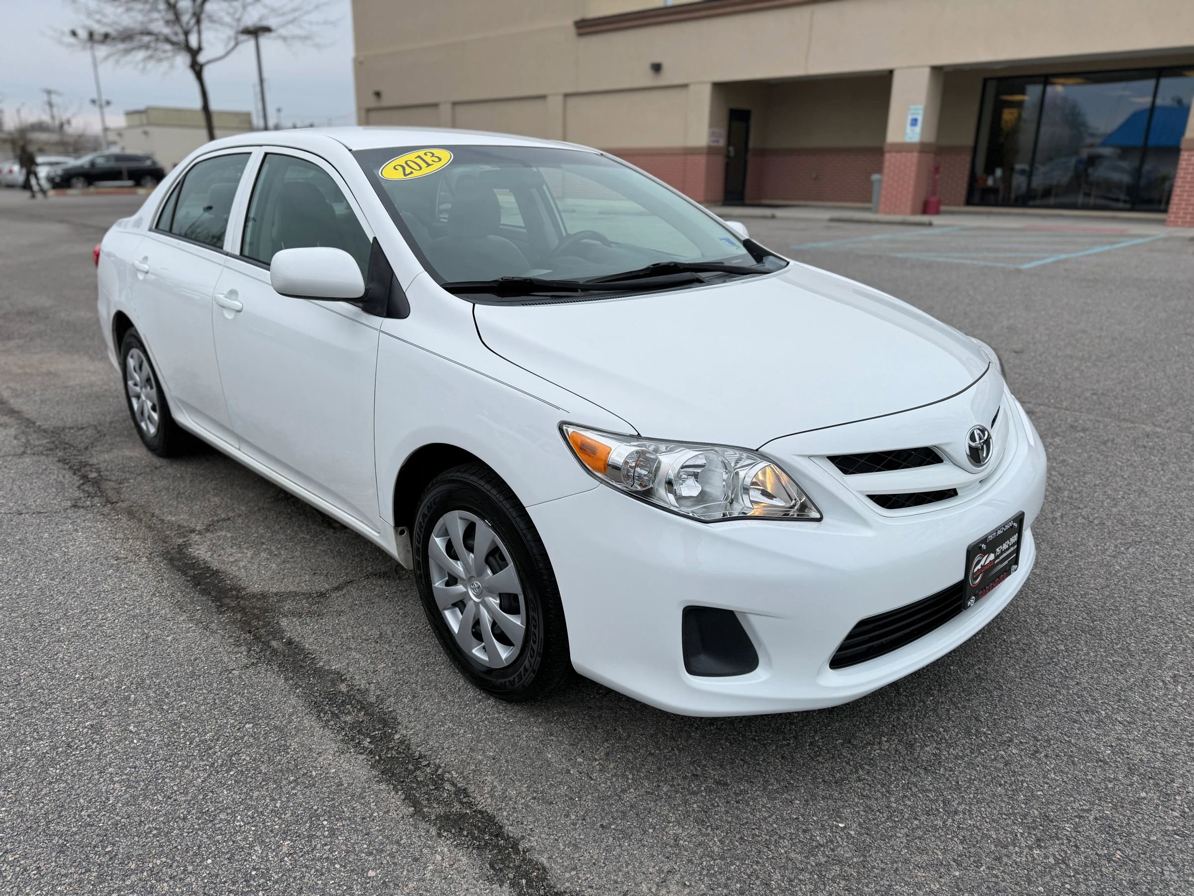 Used 2013 Toyota Corolla L FWD image 5