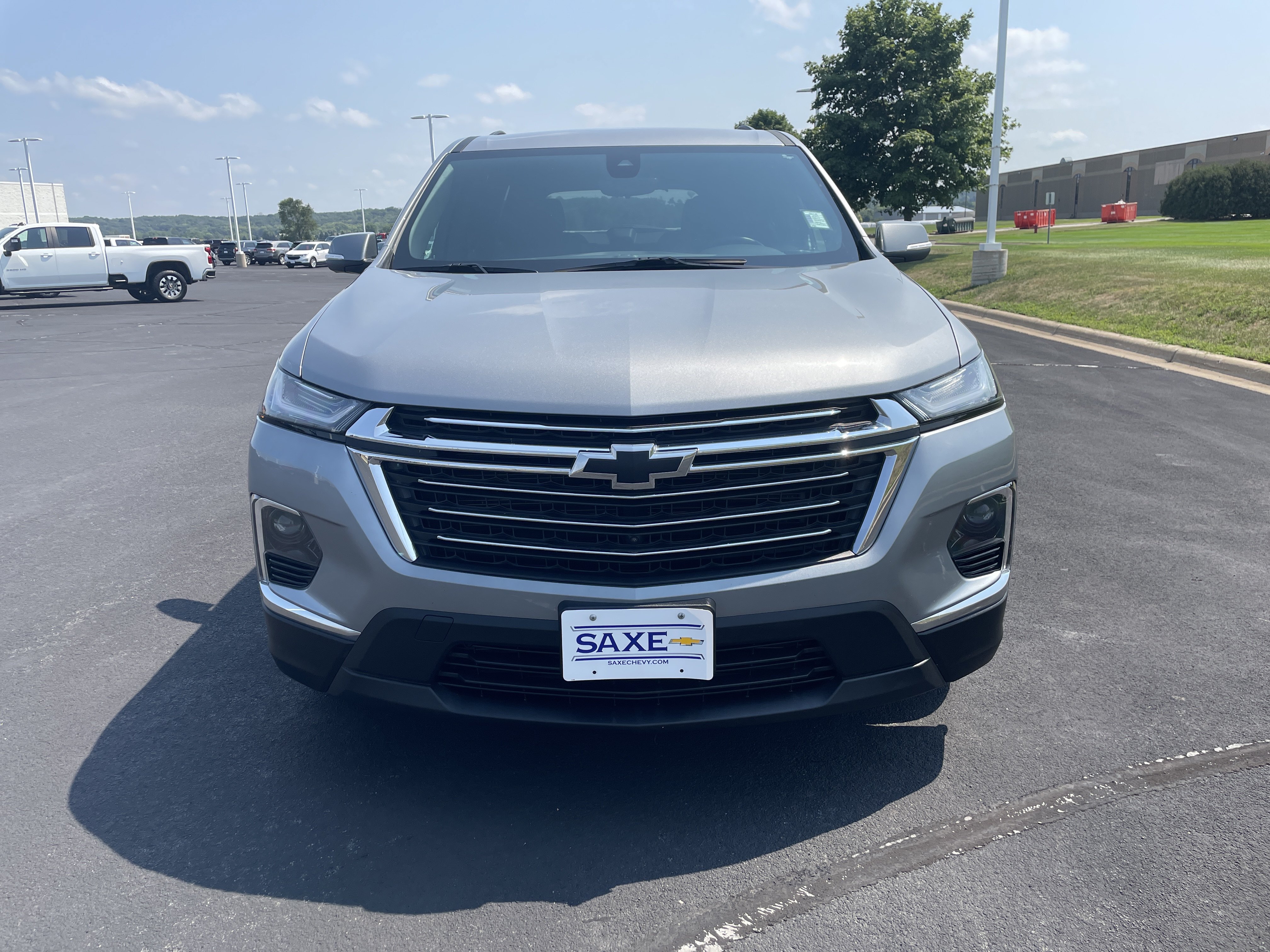Used 2023 Chevrolet Traverse LT w/ Rear Camera Mirror Package AWD/4WD image 8