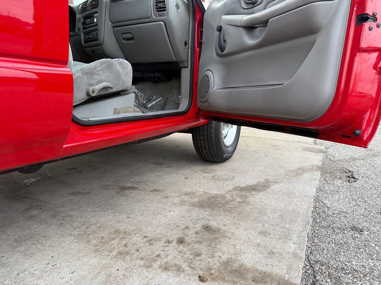 Used 2000 GMC Sonoma SLS w/ SLS Super Spec Pkg 2 image 24