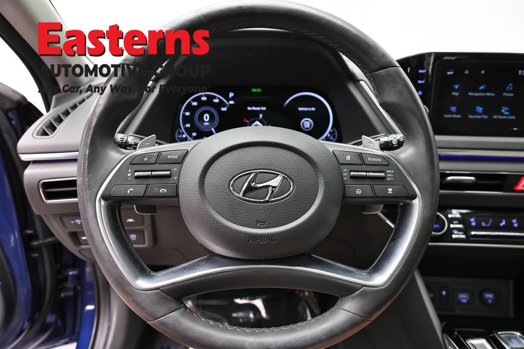 Used 2021 Hyundai Sonata Limited w/ Winter Weather Package FWD image 10
