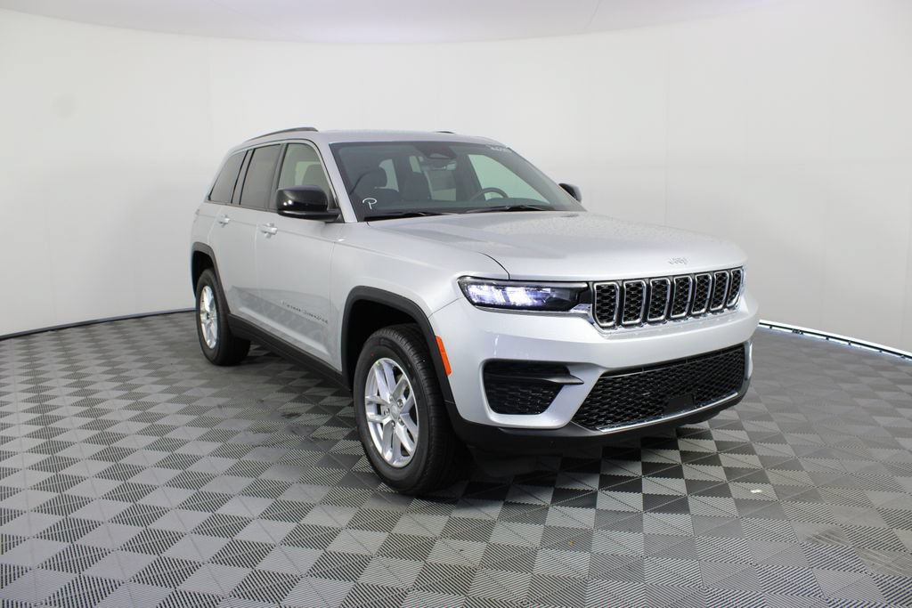 New 2026 Jeep Grand Cherokee Laredo AWD/4WD image 24