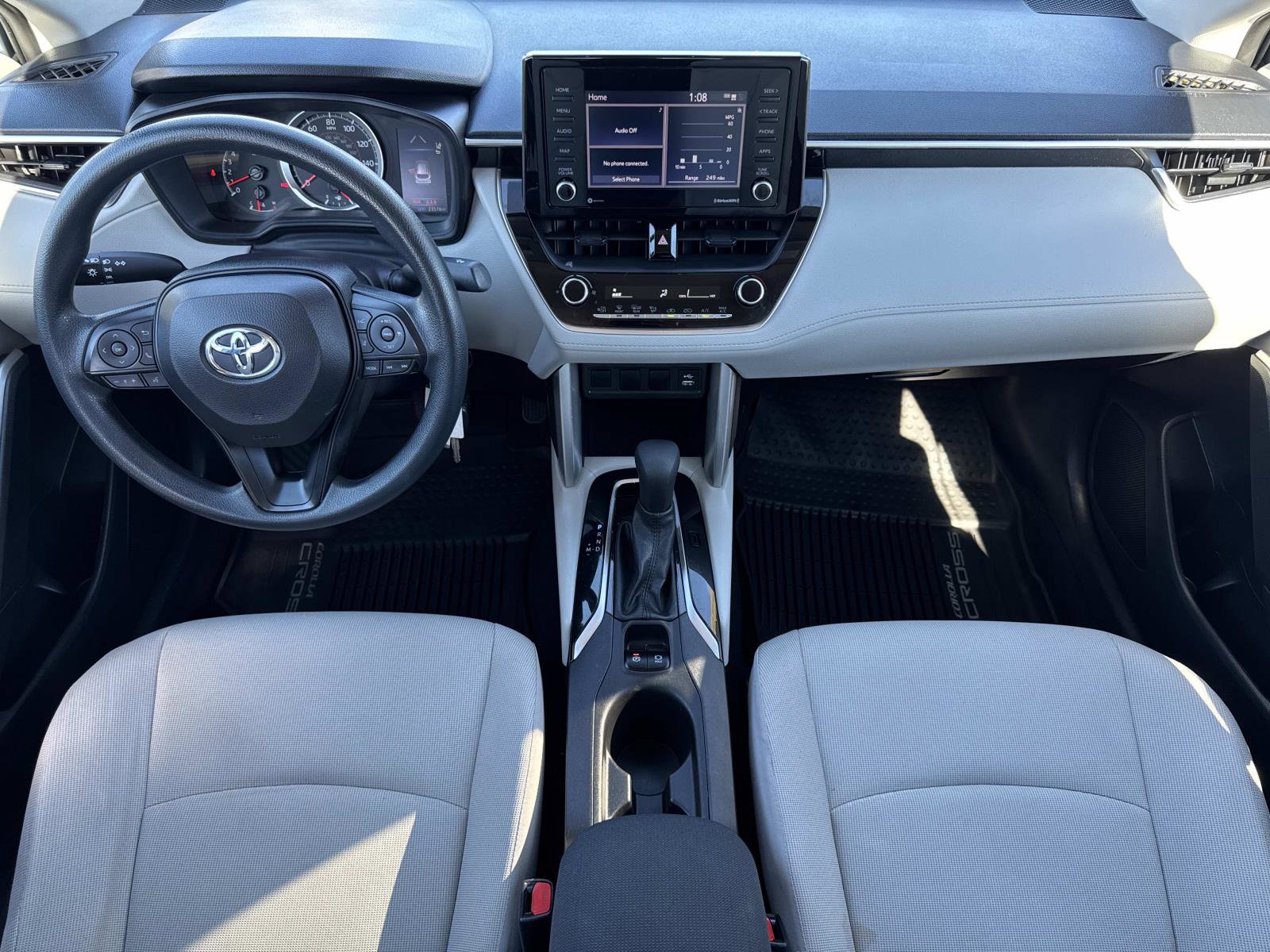 Used 2022 Toyota Corolla Cross L image 9