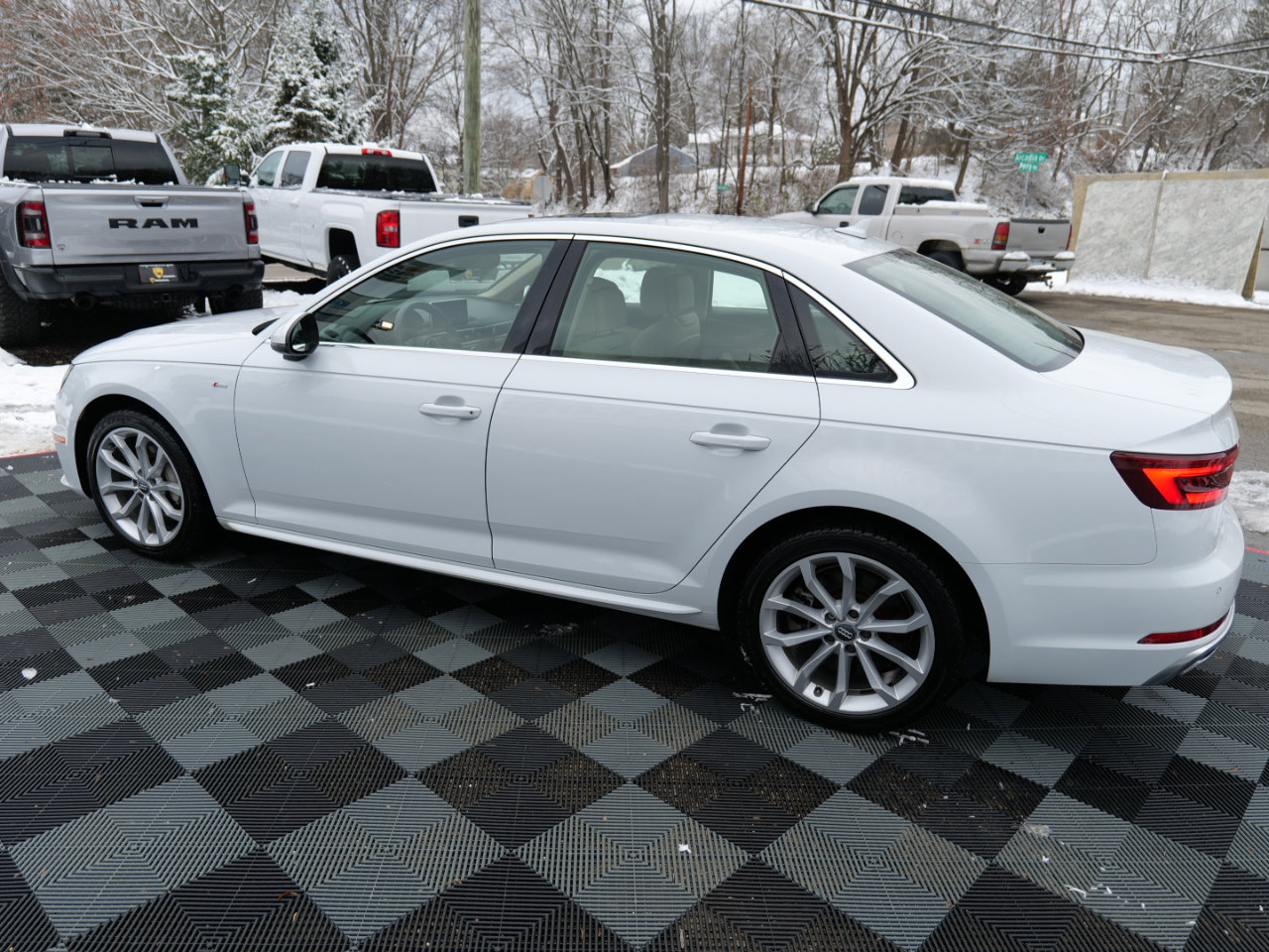 Used 2019 Audi A4 2.0T Premium Plus w/ Premium Plus Package image 7