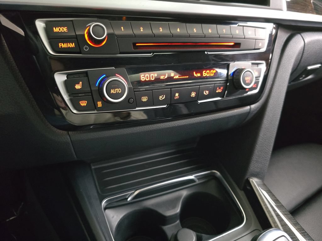 Used 2017 BMW 330i xDrive Sedan AWD/4WD image 26
