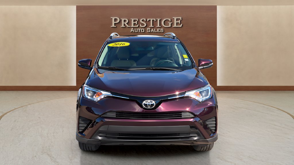 Used 2018 Toyota RAV4 LE FWD image 47
