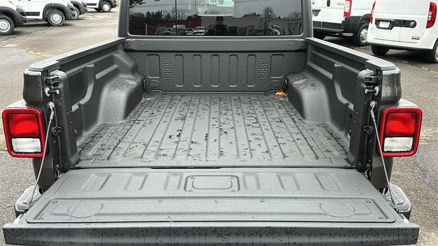 New 2026 Jeep Gladiator Sport AWD/4WD image 23