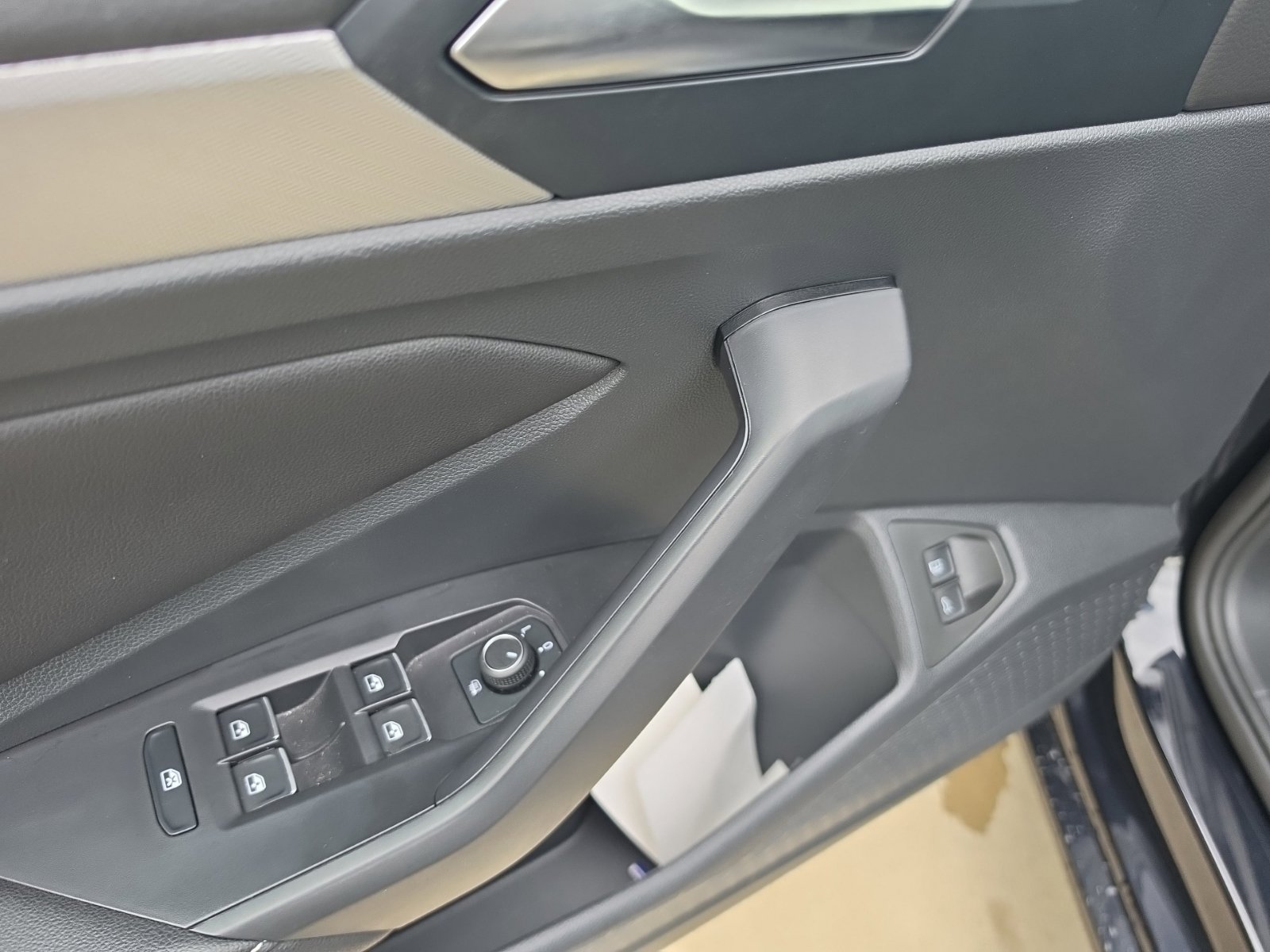 Certified 2024 Volkswagen Jetta Sport FWD image 19
