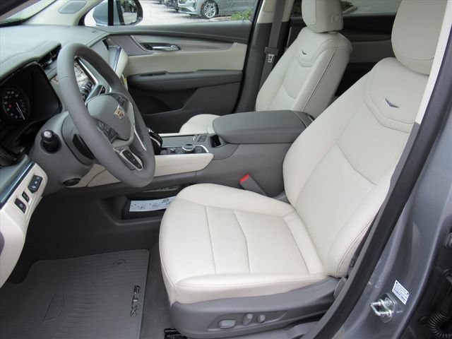 New 2026 Cadillac XT5 Premium Luxury w/ Driver Assist Package FWD image 16