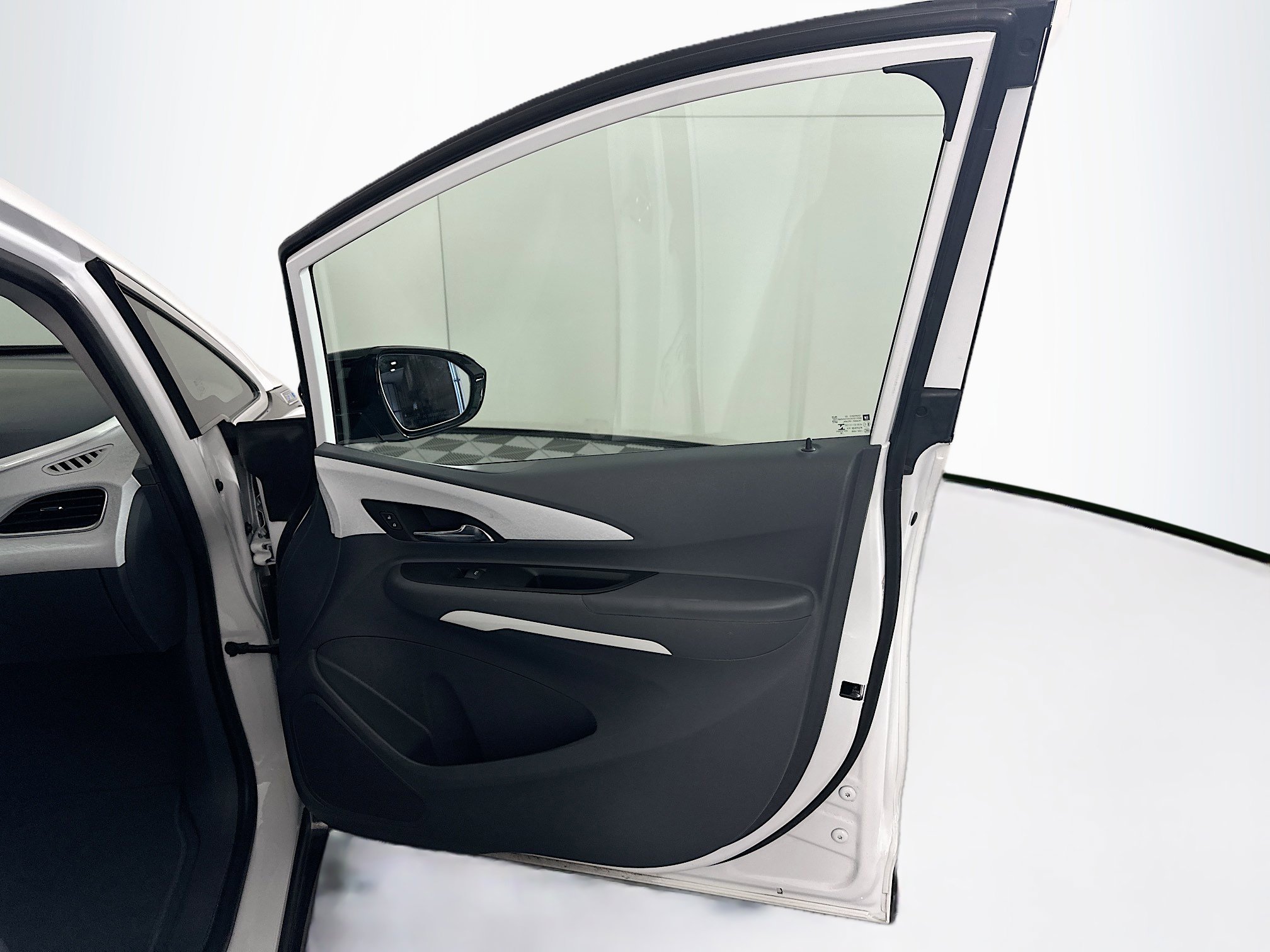Used 2019 Chevrolet Bolt LT FWD image 30