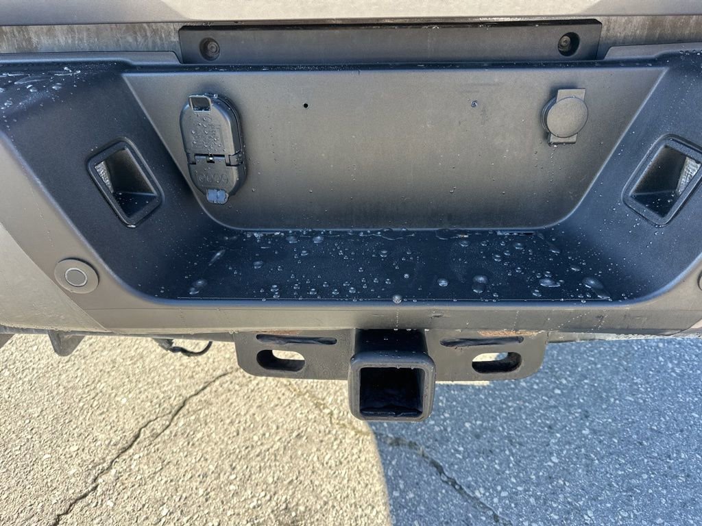 Used 2022 Ford F250 Lariat w/ Black Appearance Package image 31