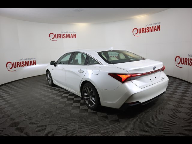 Used 2020 Toyota Avalon XLE w/ Moonroof Package FWD image 16