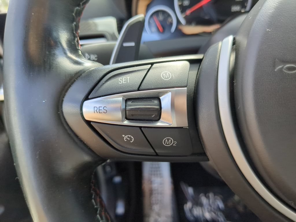 Used 2018 BMW M6 Convertible RWD image 28