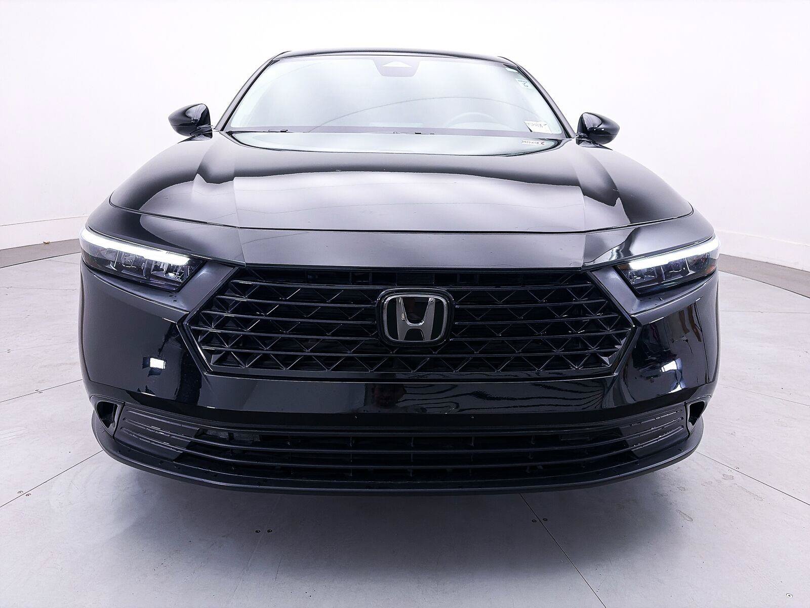 Used 2025 Honda Accord SE image 10
