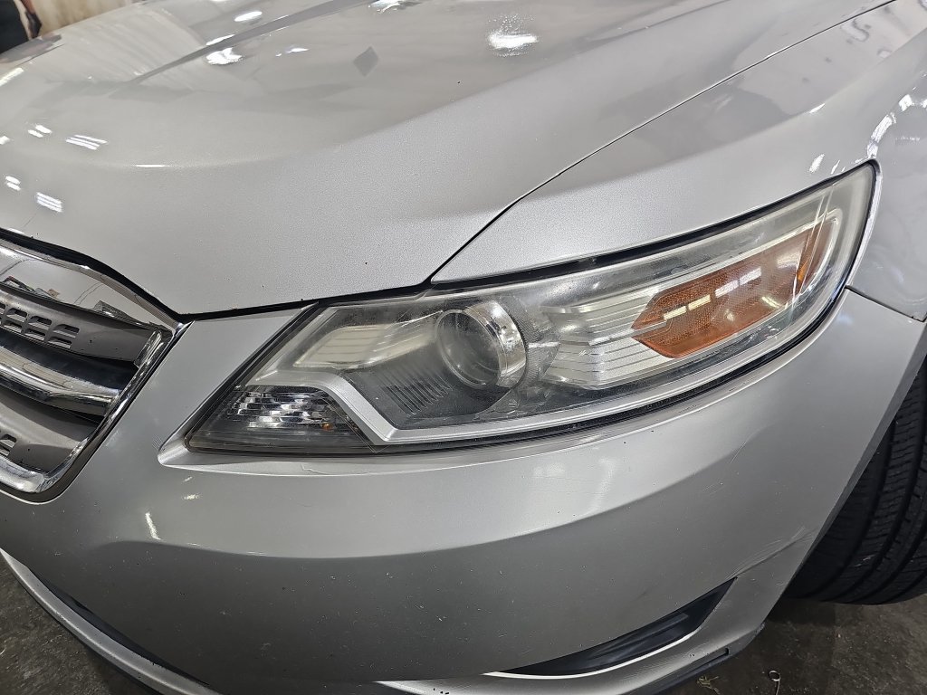 Used 2012 Ford Taurus SE FWD image 32