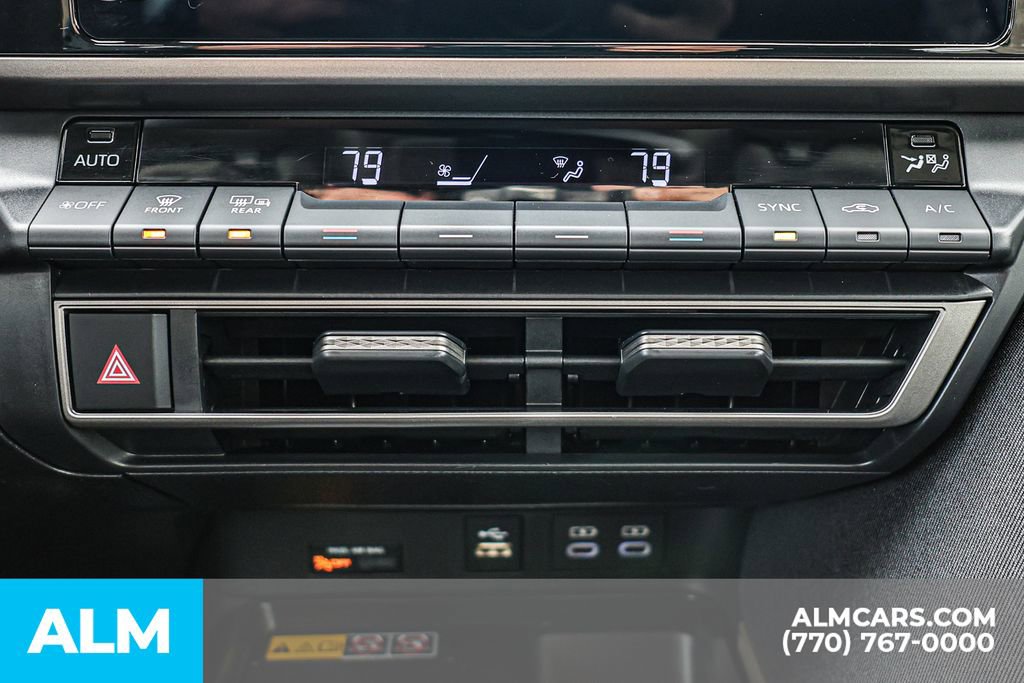 Used 2025 Toyota Camry LE image 41