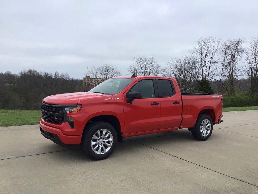 New 2025 Chevrolet Silverado 1500 Custom image 3