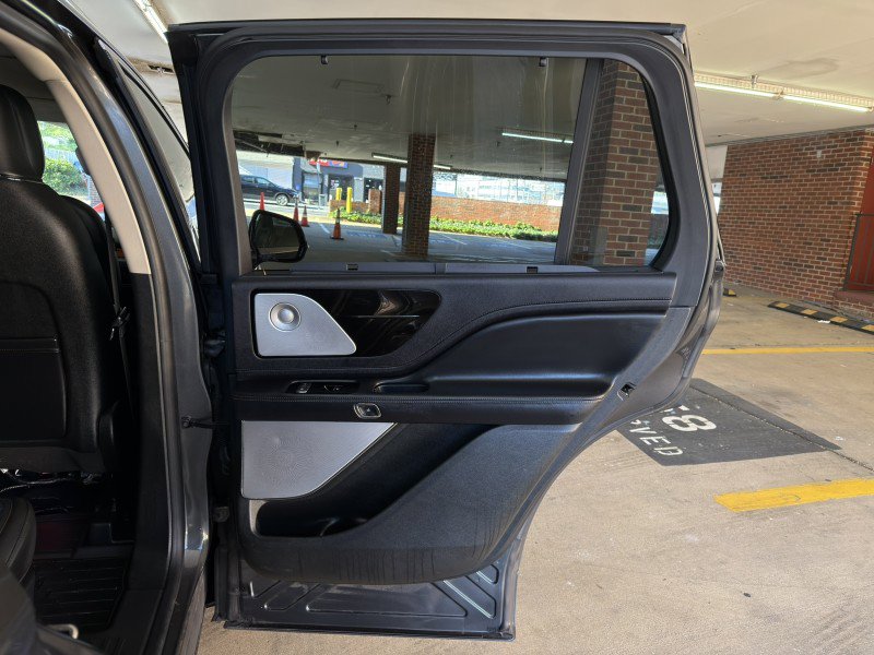 Used 2020 Lincoln Aviator Reserve w/ Equipment Group 202A image 15