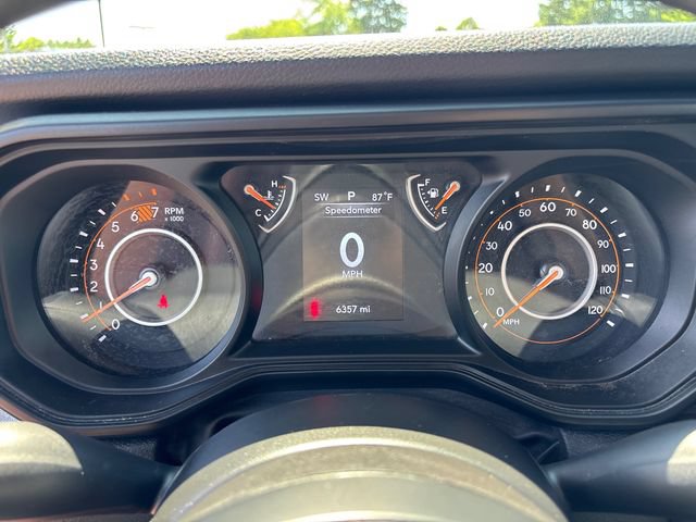 Used 2025 Jeep Wrangler Sport AWD/4WD image 16