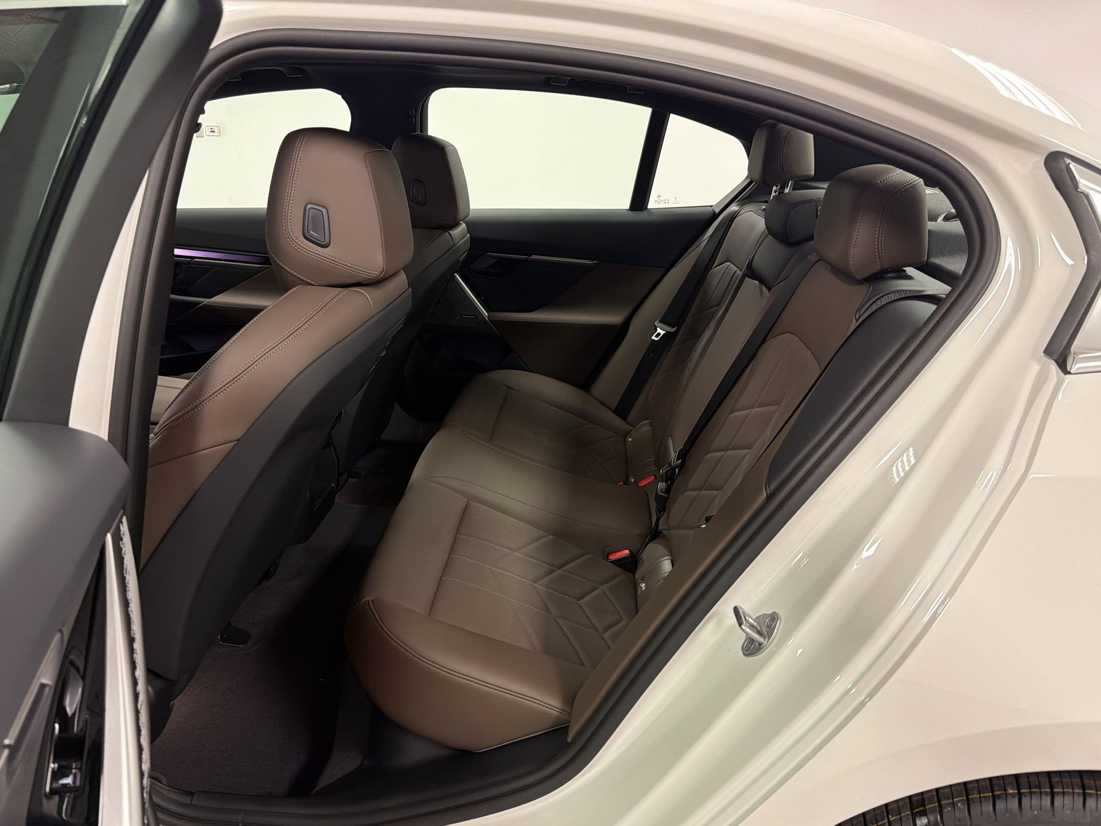 New 2027 BMW 530i RWD image 23