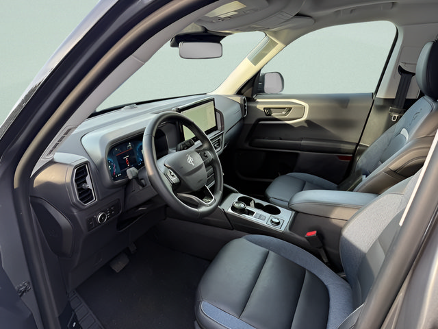 Certified 2025 Ford Bronco Sport Outer Banks w/ Outer Banks Tech Package+ AWD/4WD image 4