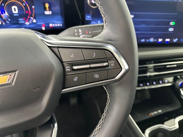 Used 2025 Chevrolet Traverse LT w/ Sun and Wheel Package image 16