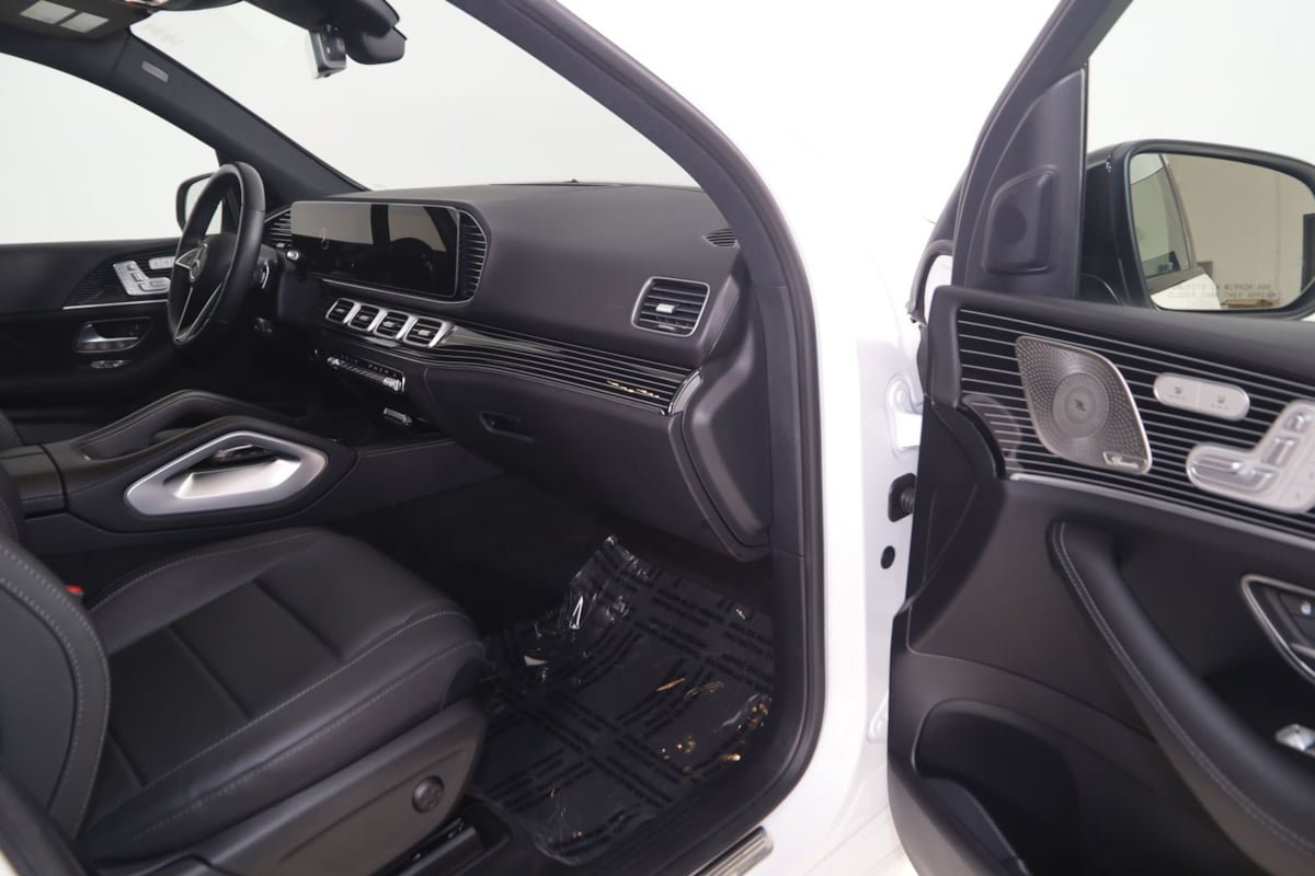 Used 2025 Mercedes-Benz GLE 450 4MATIC image 47