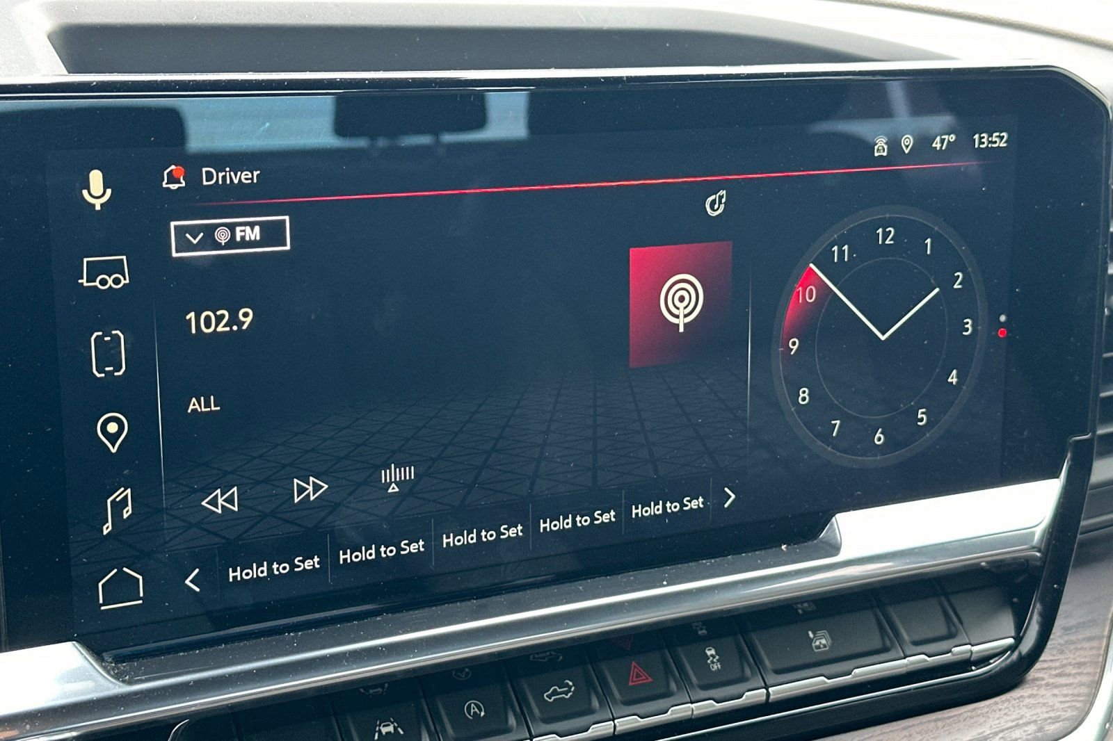 Used 2025 GMC Sierra 1500 SLT image 24