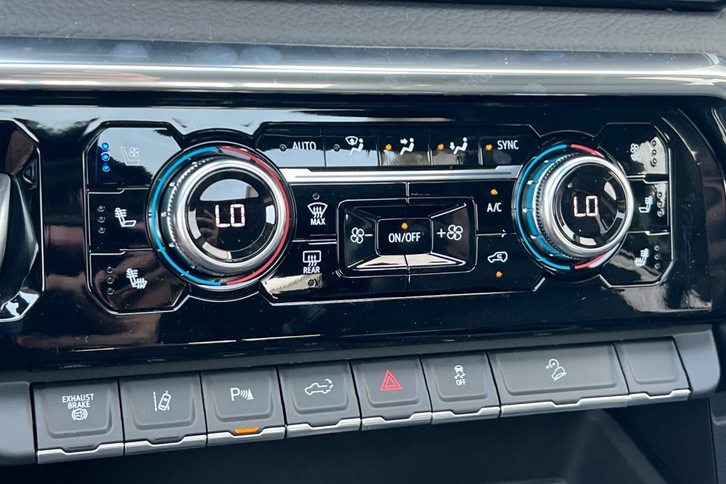 New 2026 GMC Sierra 2500 Denali w/ Technology Package image 17