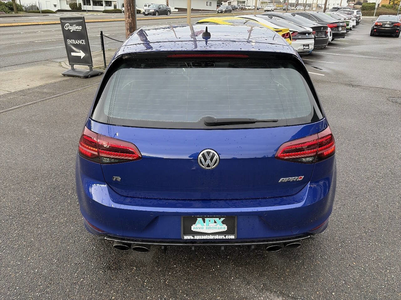 Used 2017 Volkswagen Golf R 4-Door image 5