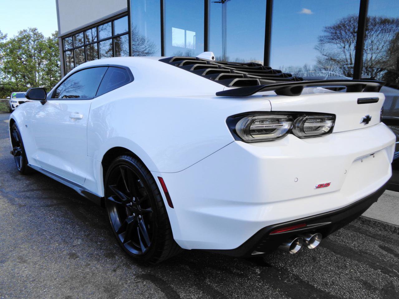 Used 2023 Chevrolet Camaro SS RWD image 3