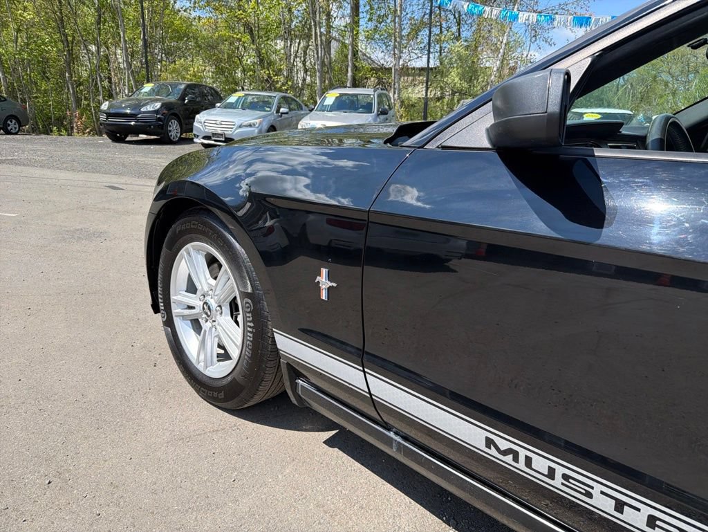 Used 2014 Ford Mustang Convertible RWD image 14