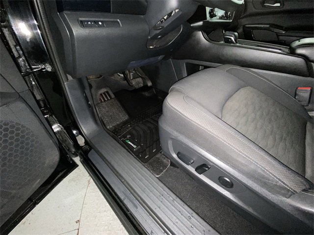 Used 2022 Nissan Pathfinder SV image 12