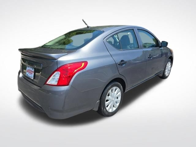 Used 2018 Nissan Versa S Plus FWD image 5