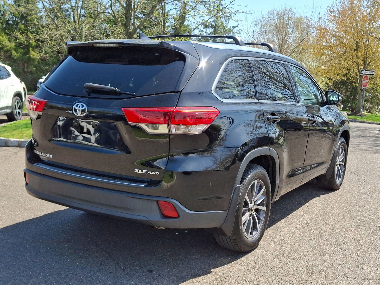 Used 2018 Toyota Highlander XLE image 6