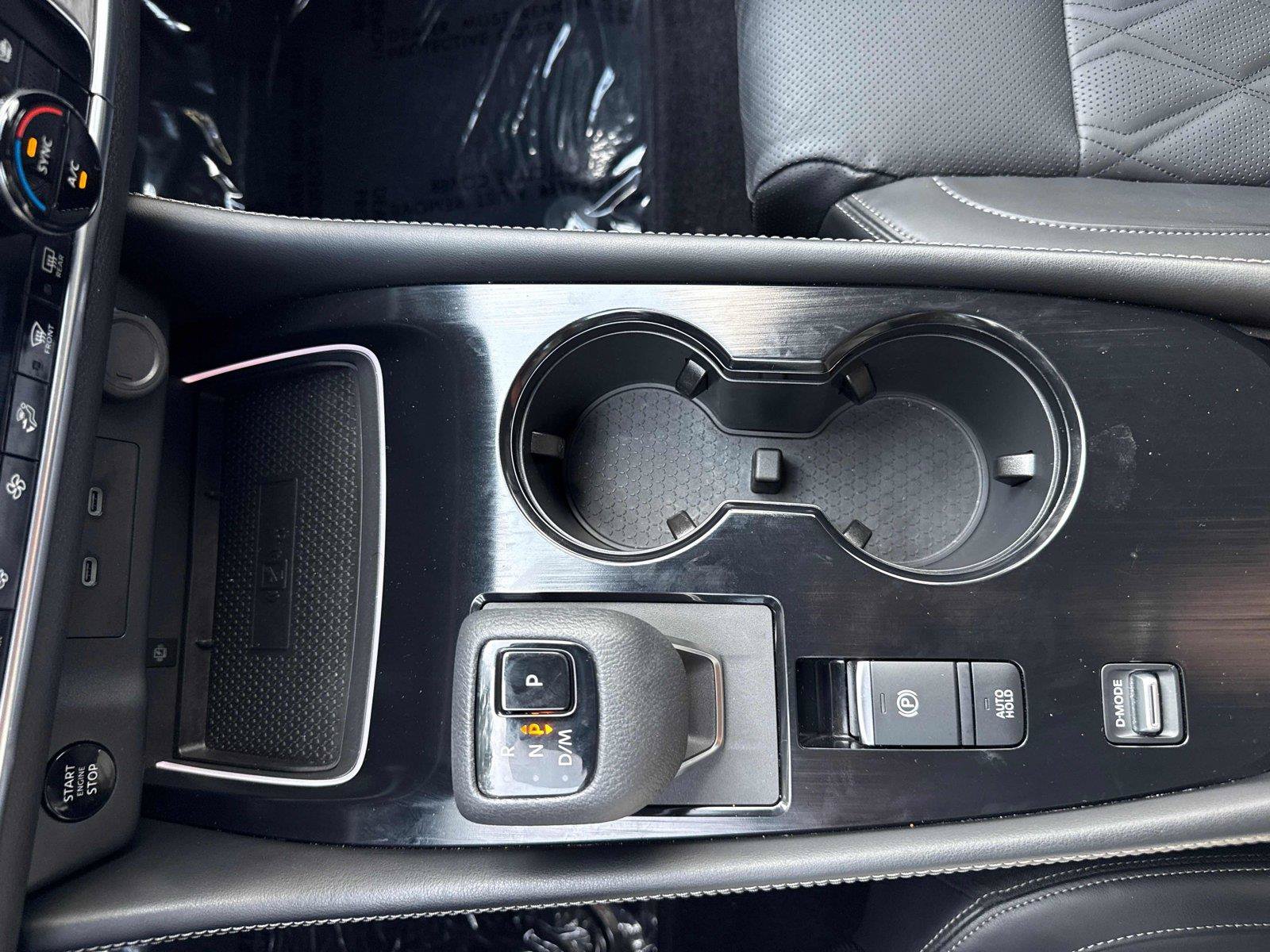 Used 2025 Nissan Rogue Platinum w/ Platinum Premium Package FWD image 23
