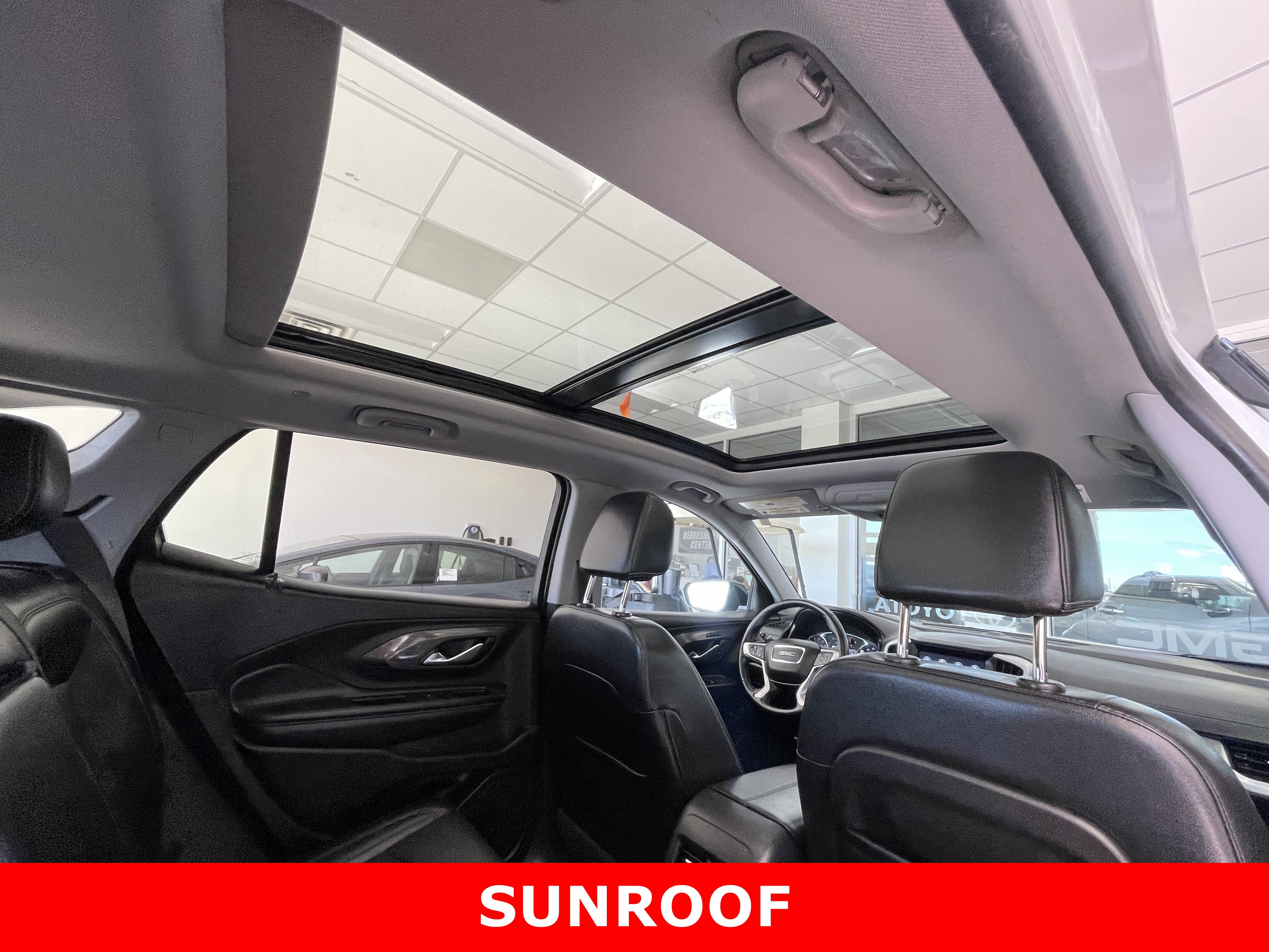 Certified 2024 GMC Terrain SLT w/ Tech Package FWD image 22