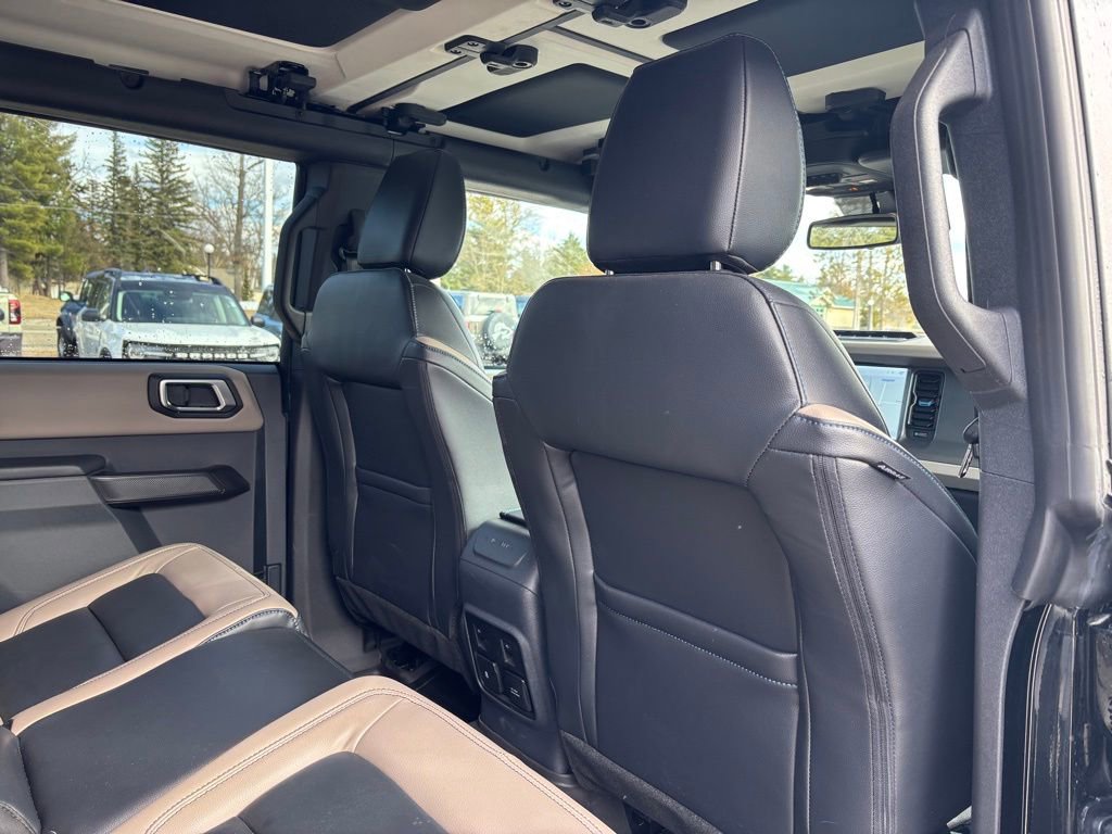 Used 2024 Ford Bronco Wildtrak image 16