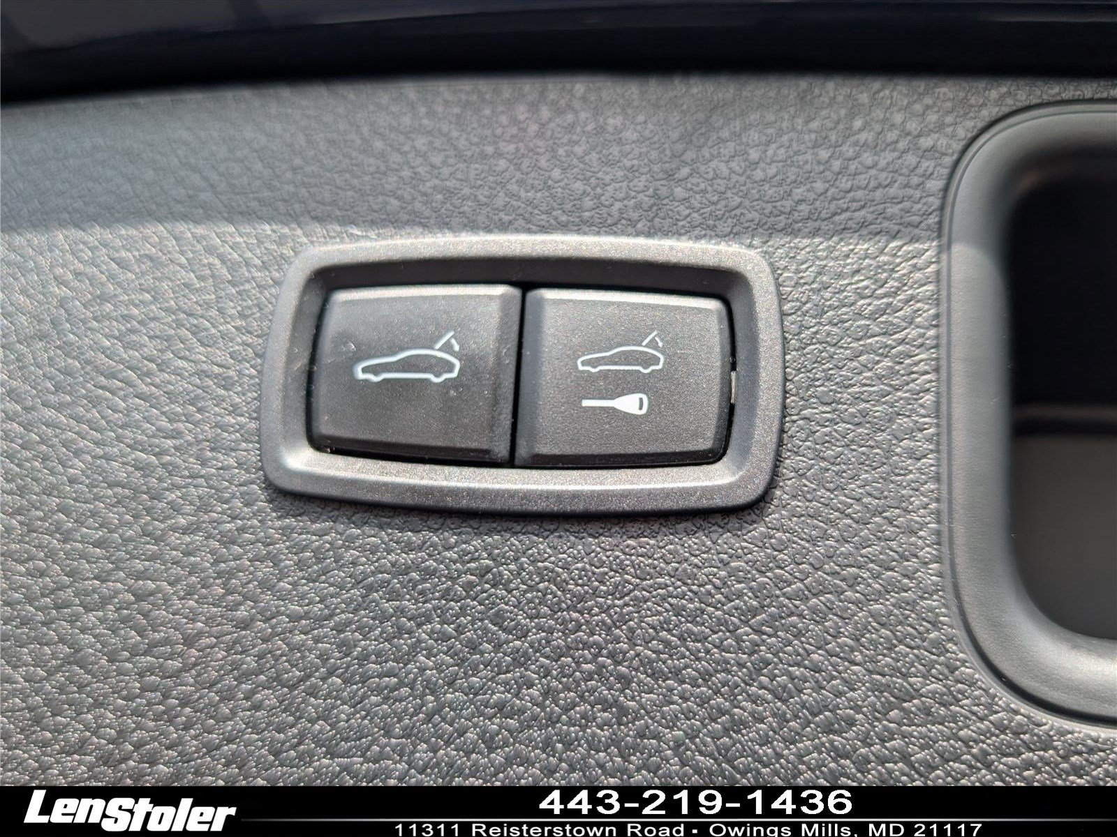 Used 2019 Porsche Macan AWD/4WD image 13