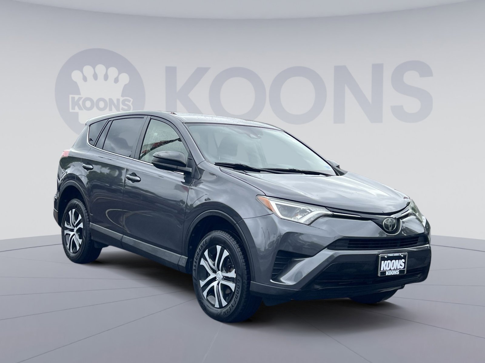 Used 2018 Toyota RAV4 LE w/ Carpet Mat Package FWD image 2