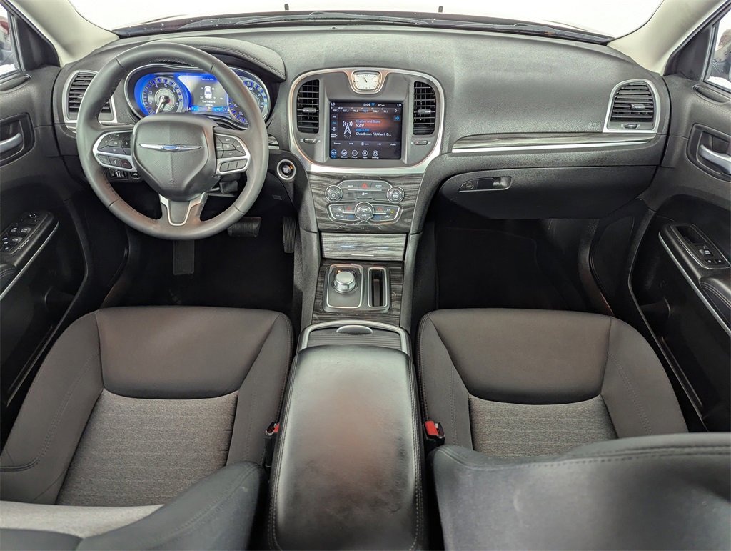 Used 2022 Chrysler 300 Touring image 15