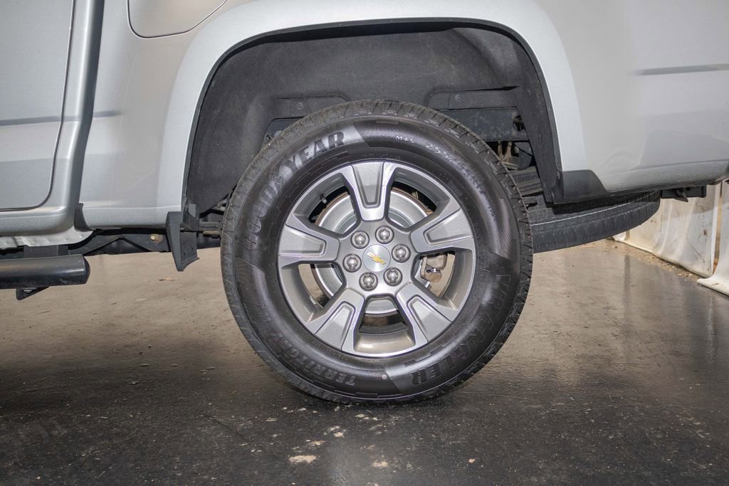 Used 2019 Chevrolet Colorado Z71 AWD/4WD image 9
