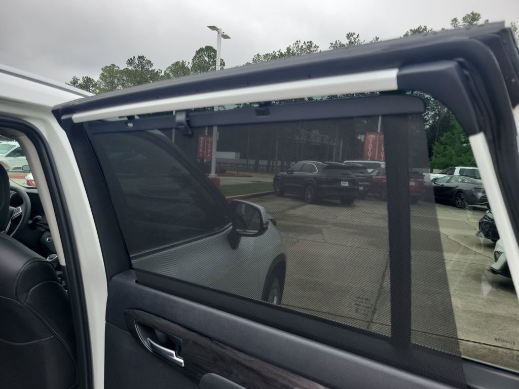 Certified 2026 Toyota Highlander Limited AWD/4WD image 30