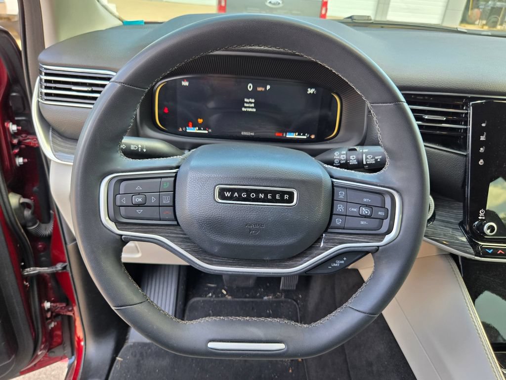Used 2022 Jeep Wagoneer Series II AWD/4WD image 16
