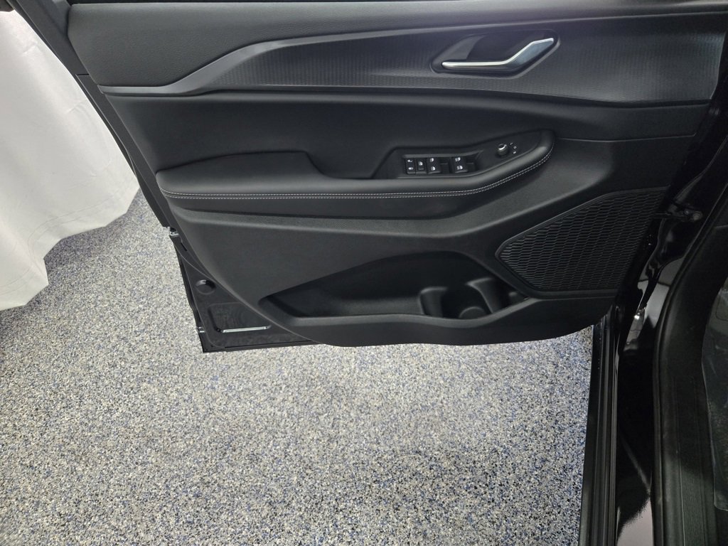 New 2025 Jeep Grand Cherokee L Laredo w/ Luxury Tech Group I image 11