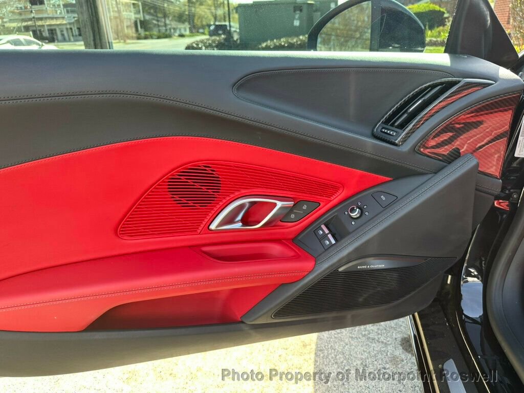 Used 2022 Audi R8 V10 w/ Premium Package image 15