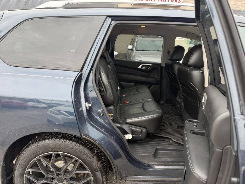 Used 2013 Nissan Pathfinder Platinum AWD/4WD image 26